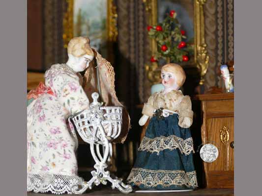 antike Gründerzeitstube mit Biedermeiersekretär