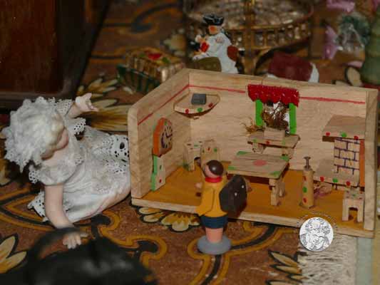antike Puppenstube von vor 1920