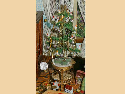 antike Puppenstube von vor 1920