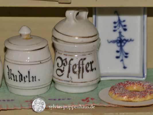 antike Puppenküche, Gehäuse Gebrüder Bing Nürnberg