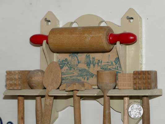 antike Puppenküche, Gehäuse Gebrüder Bing Nürnberg