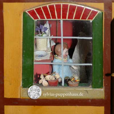 antikes Puppenhaus mit Pferdestall von um 1900