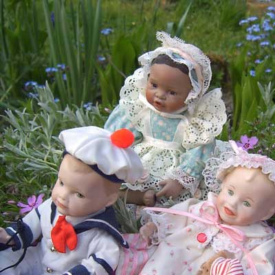 Matthias, Sarah und Danielle (hinten) von Yolanda Bello