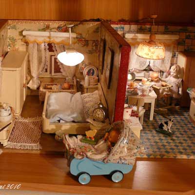 antike Puppenstube aus den 30er Jahren