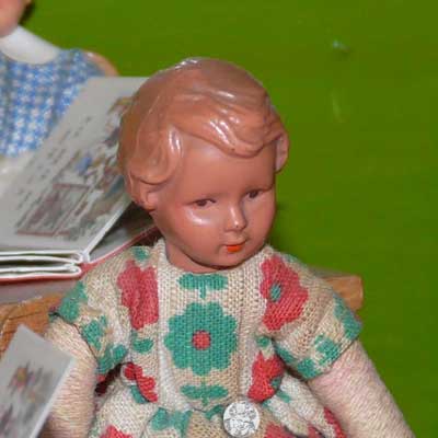 antike Puppenschule aus den 30er Jahren