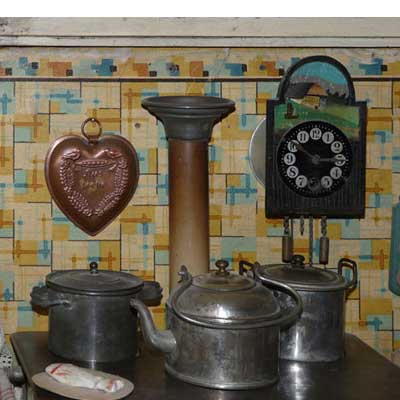 antike Puppenküche 20er Jahre - mit der orginalen Einrichtung