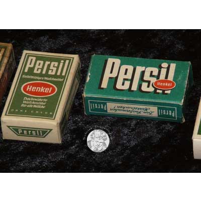 Froh in den Hausputz