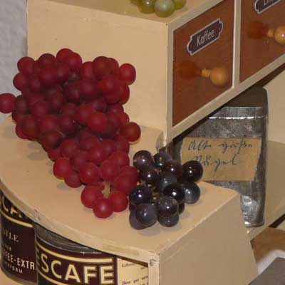 großer Standkaufladen - Feinkost, Spirituosen, Südfrüchte