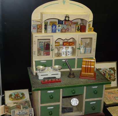 In den Nachkriegsjahren selbstgebauter Laden