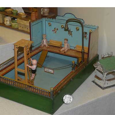 Schwimmbad um 1900 aus Blech, funktionsfähige Dusche, Märklin