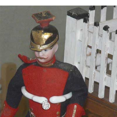 Biskuitporzellanpuppe in Originalkleidung