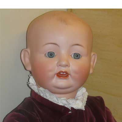 Porzellankopfpuppe Catterfelder Puppenfabrik um 1900, typ. Merkmal: abstehende Ohren