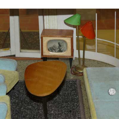 Haus Libelle vom VEB Holzspielwarenfabrik Grünhainichen/Erzgebirge, DDR