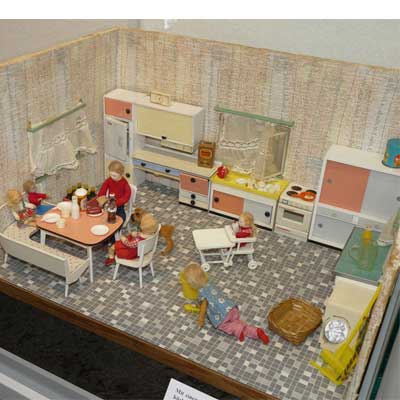 Gehäuse selbst gebastelt, 60er Jahre, Küche Crailsheimer Spielwarenfabrik