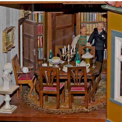 Selbst gebautes 1 zu 12 Puppenhaus