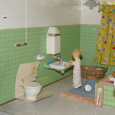 Bad und Boiler von Kibri, WC von Plasty