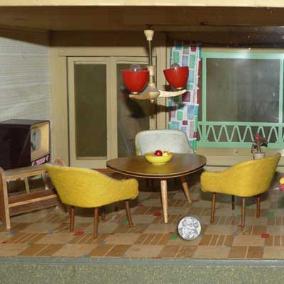 Haus Karin, VEB Holzspielwaren Grünhainichen, Erzgebirge, DDR