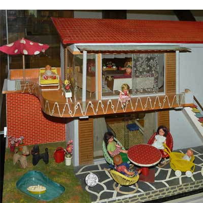 Puppenhaus von Albin Schönherr, DDR