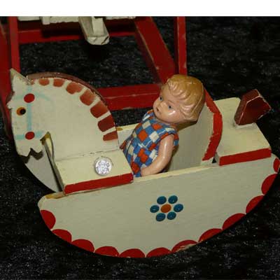 Haus Sonnenschein mit ganz vielen ARI-Püppchen9