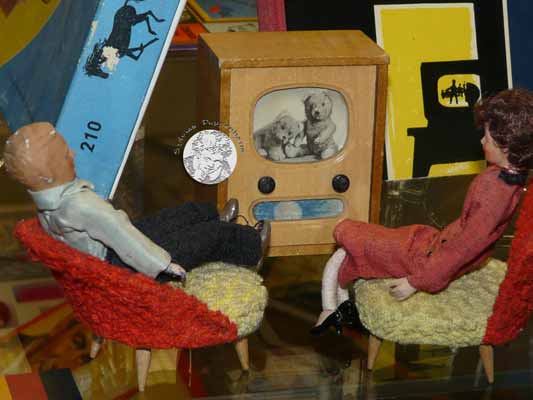 Fernsehspiele, Puppen BRD, Fernseher, Sessel - DDR