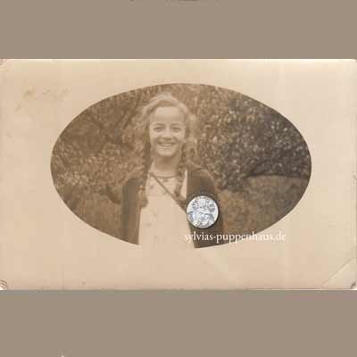 Foto Mädchen mit Zöpfen, 1920er Jahre