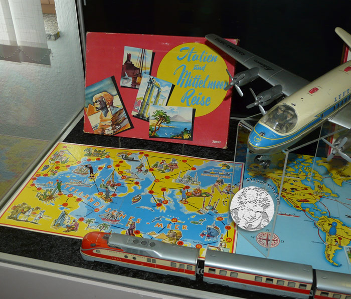 Spiel mit! Historische Gesellschaftsspiele aus Deutschland-Ost und Deutschland-West