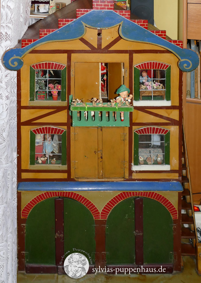 antikes Puppenhaus von um 1900
