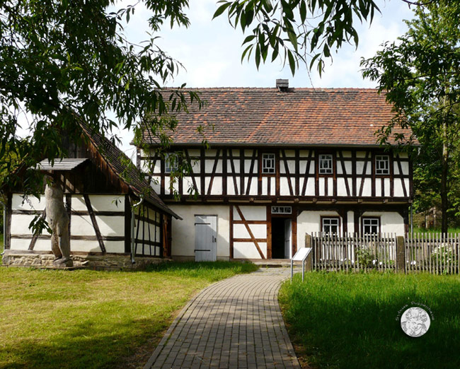 Umgebindehaus mit Bauerngarten  Schloss Blankenhain